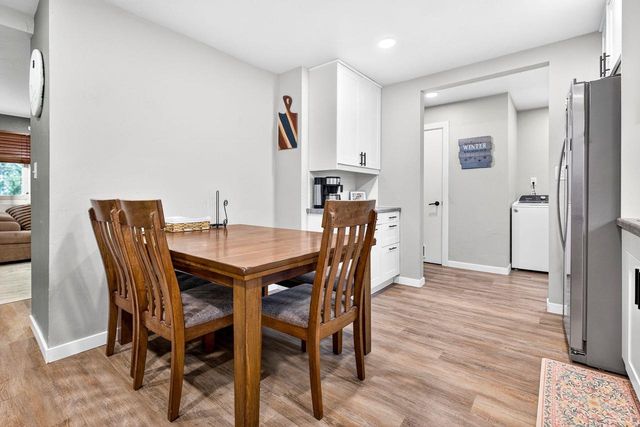 1730 W EDGEWOOD DRIVE, Appleton, WI 54913