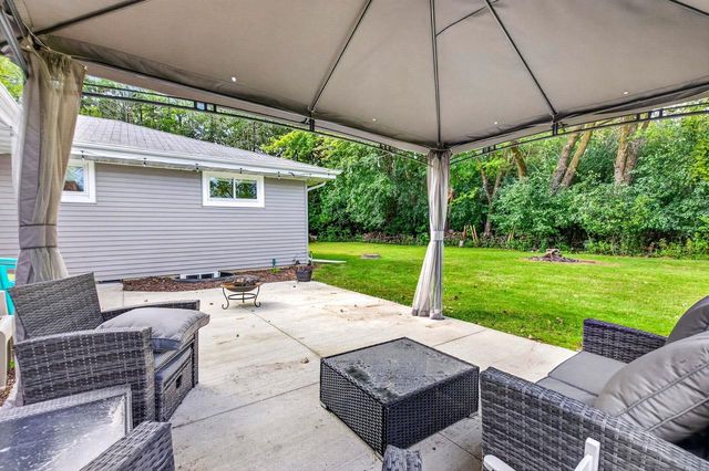 1730 W EDGEWOOD DRIVE, Appleton, WI 54913