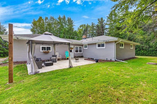 1730 W EDGEWOOD DRIVE, Appleton, WI 54913