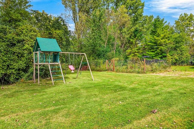 1730 W EDGEWOOD DRIVE, Appleton, WI 54913