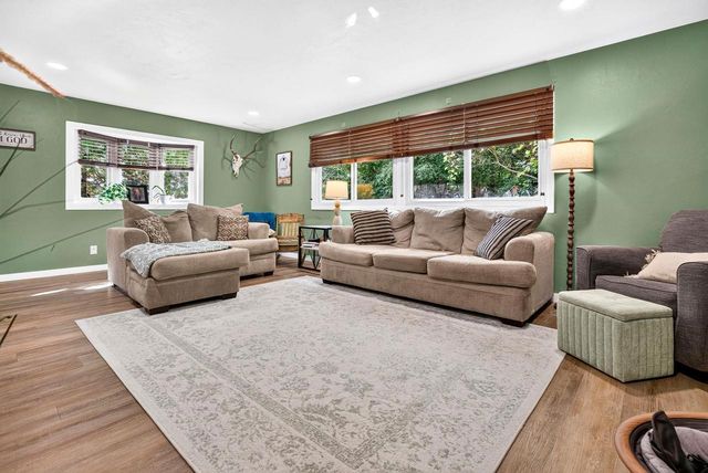 1730 W EDGEWOOD DRIVE, Appleton, WI 54913