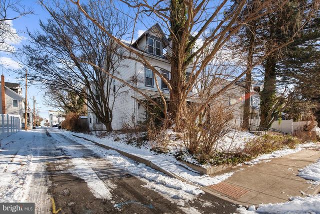 743 3RD ST, Catasauqua, PA 18032