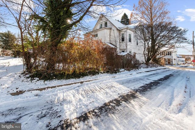 743 3RD ST, Catasauqua, PA 18032