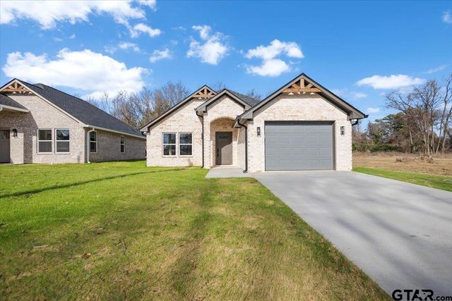 427 Harmony St., Tyler, TX 75702