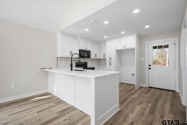 427 Harmony St., Tyler, TX 75702