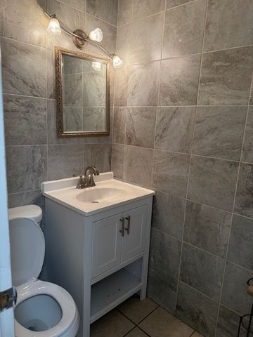 533 Redwood Road, Bolingbrook, IL 60440