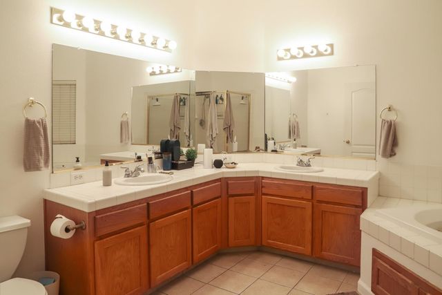 2098 E Revere Road, Fresno, CA 93720