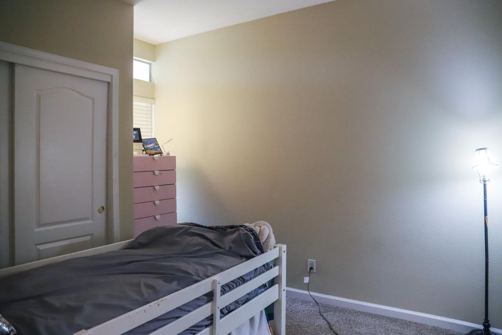 Image 11 of property listing at 2098 E Revere Road, Fresno, CA 93720