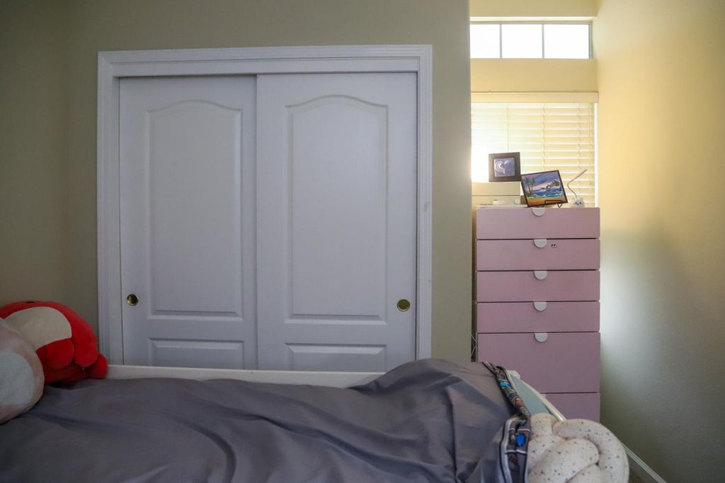 Image 12 of property listing at 2098 E Revere Road, Fresno, CA 93720