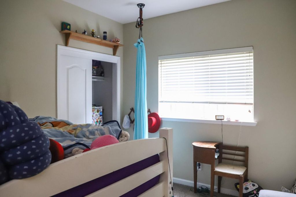 Image 14 of property listing at 2098 E Revere Road, Fresno, CA 93720