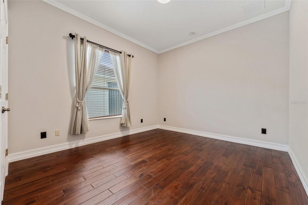 Image 18 of property listing at 3336 HERRINGRIDGE DRIVE, Orlando, FL 32812