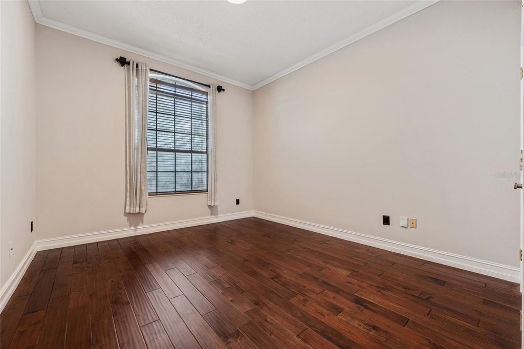 Image 20 of property listing at 3336 HERRINGRIDGE DRIVE, Orlando, FL 32812