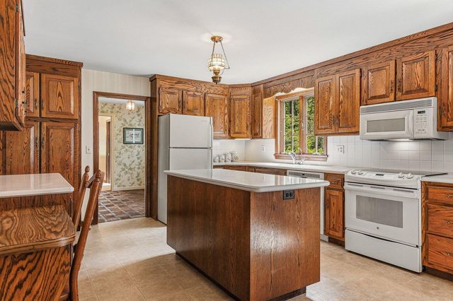 12 Olde Road, Hampton, NH 03842