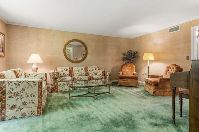 12 Olde Road, Hampton, NH 03842