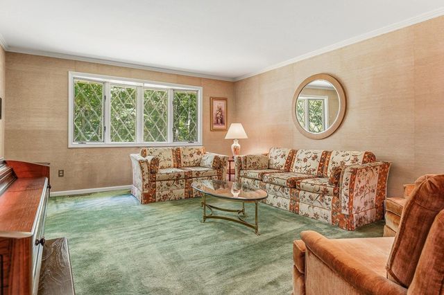 12 Olde Road, Hampton, NH 03842