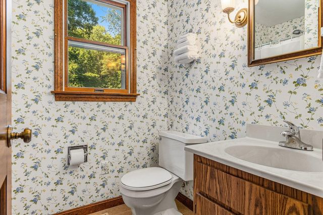 12 Olde Road, Hampton, NH 03842