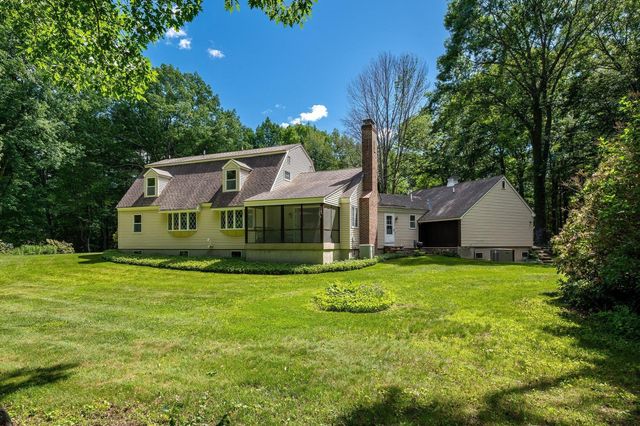 12 Olde Road, Hampton, NH 03842