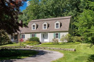 12 Olde Road, Hampton, NH 03842
