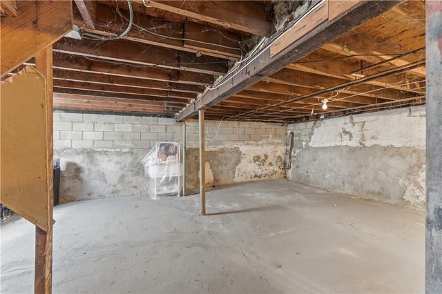 9 Youlden Avenue, Cranston, RI 02910