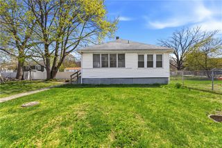 9 Youlden Avenue, Cranston, RI 02910