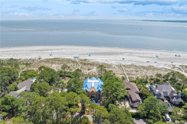 9 Brown Pelican Rd, Hilton Head Island, SC 29928
