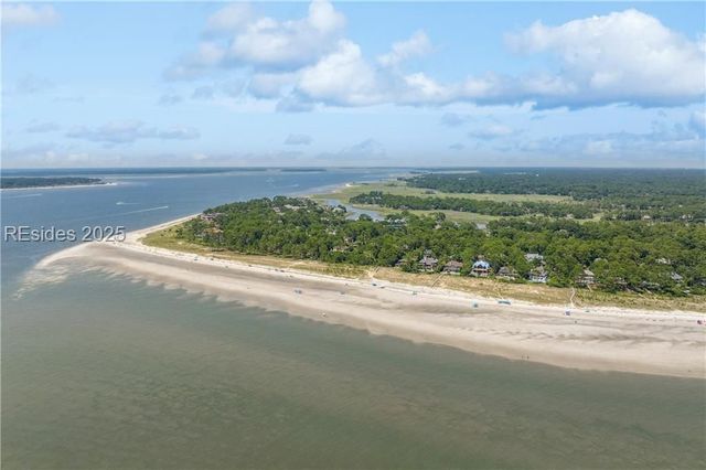 9 Brown Pelican Rd, Hilton Head Island, SC 29928