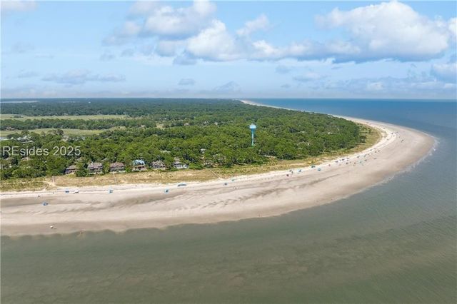 9 Brown Pelican Rd, Hilton Head Island, SC 29928