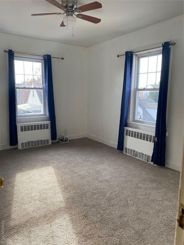 192 Beech Street, Valley Stream, NY 11580