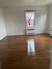 192 Beech Street, Valley Stream, NY 11580