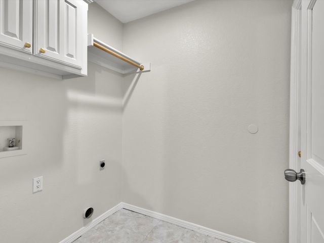 8569 Woodlake Circle, Fort Worth, TX 76179