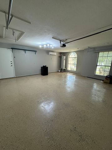 8569 Woodlake Circle, Fort Worth, TX 76179