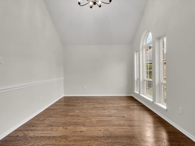 8569 Woodlake Circle, Fort Worth, TX 76179