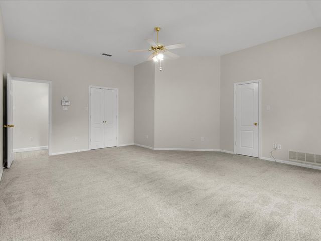 8569 Woodlake Circle, Fort Worth, TX 76179