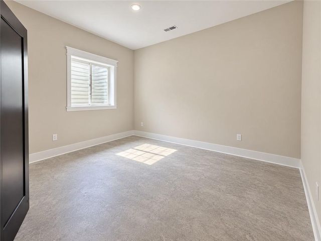 8013 SE Crumley Court, Blue Springs, MO 64014