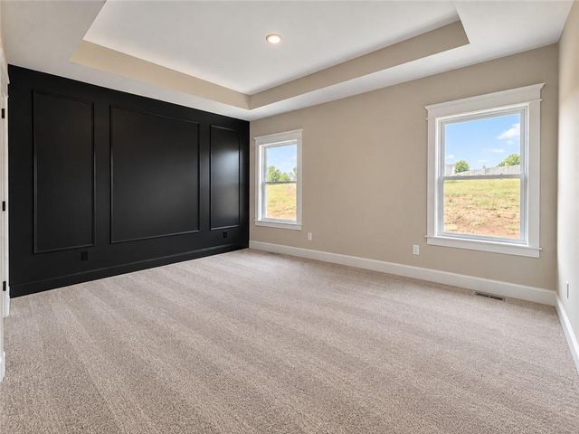 8013 SE Crumley Court, Blue Springs, MO 64014