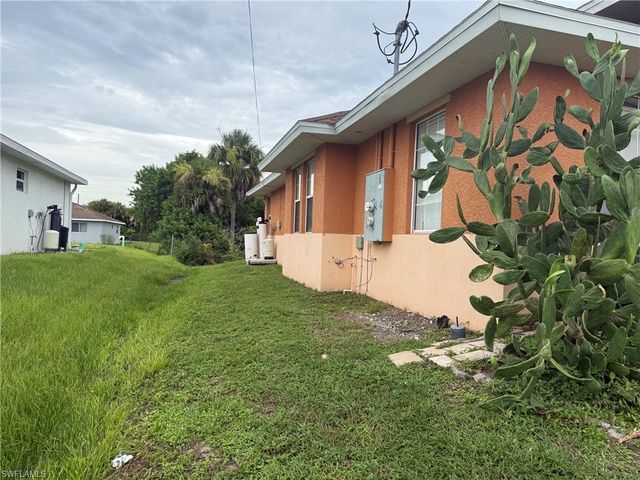 633 Alabama RD S, Lehigh Acres, FL 33974