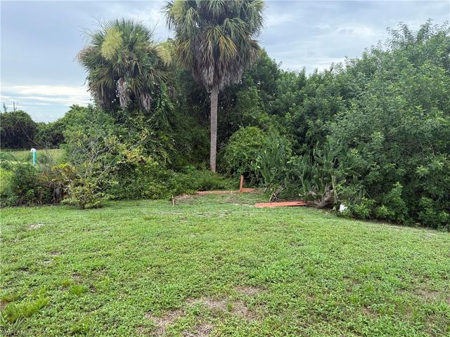633 Alabama RD S, Lehigh Acres, FL 33974