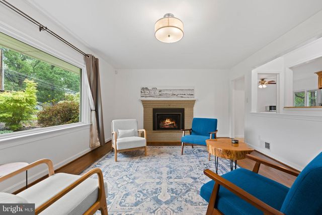4441 VILLAGE DR, Fairfax, VA 22030