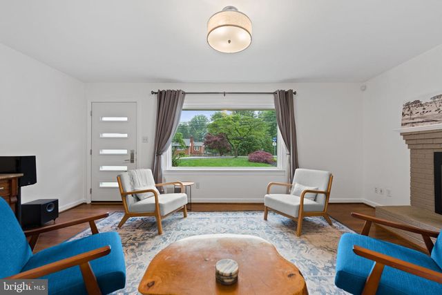 4441 VILLAGE DR, Fairfax, VA 22030
