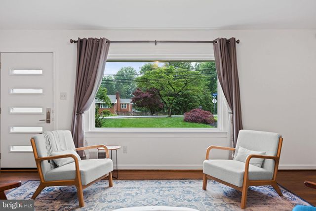 4441 VILLAGE DR, Fairfax, VA 22030