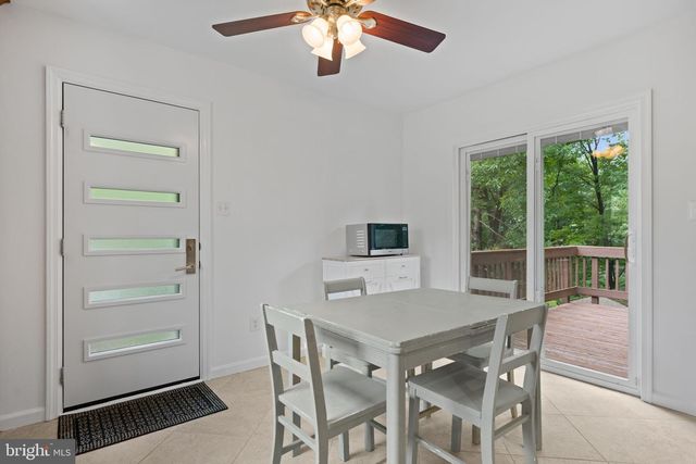 4441 VILLAGE DR, Fairfax, VA 22030