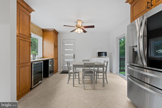 4441 VILLAGE DR, Fairfax, VA 22030