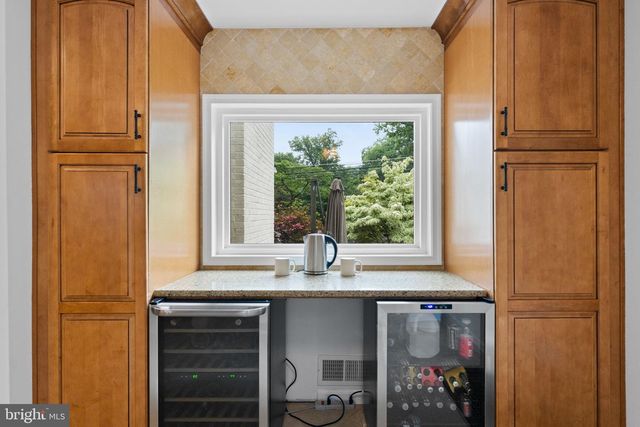 4441 VILLAGE DR, Fairfax, VA 22030