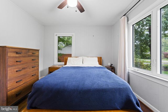 4441 VILLAGE DR, Fairfax, VA 22030