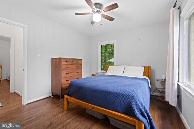 4441 VILLAGE DR, Fairfax, VA 22030