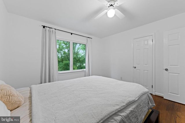 4441 VILLAGE DR, Fairfax, VA 22030