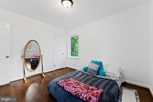 4441 VILLAGE DR, Fairfax, VA 22030