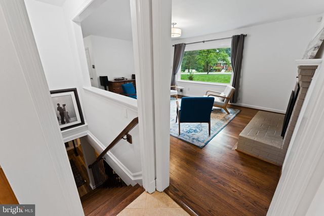 4441 VILLAGE DR, Fairfax, VA 22030