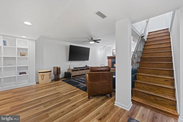 4441 VILLAGE DR, Fairfax, VA 22030