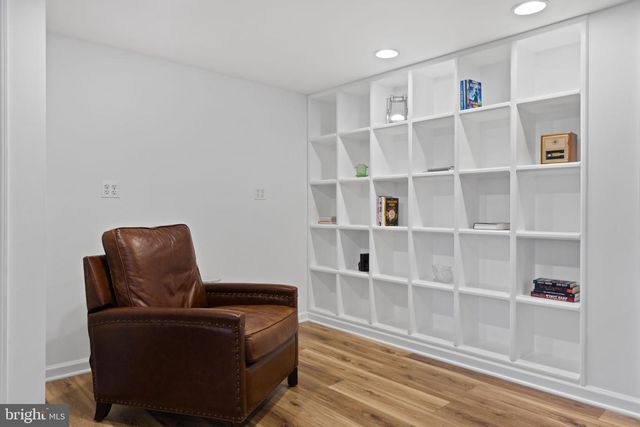 4441 VILLAGE DR, Fairfax, VA 22030